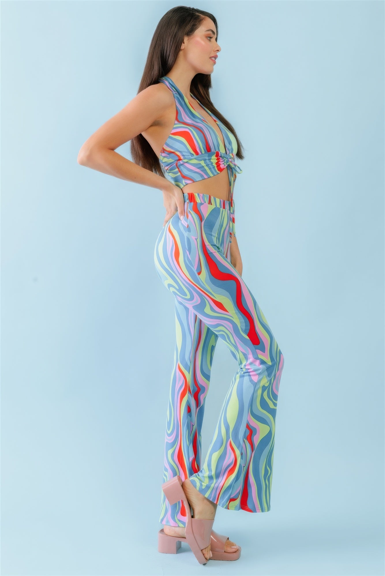THE SAMI Multicolor Abstract Print Halter V-neck Ruched Open Back Crop Top & High Waist Pants Set
