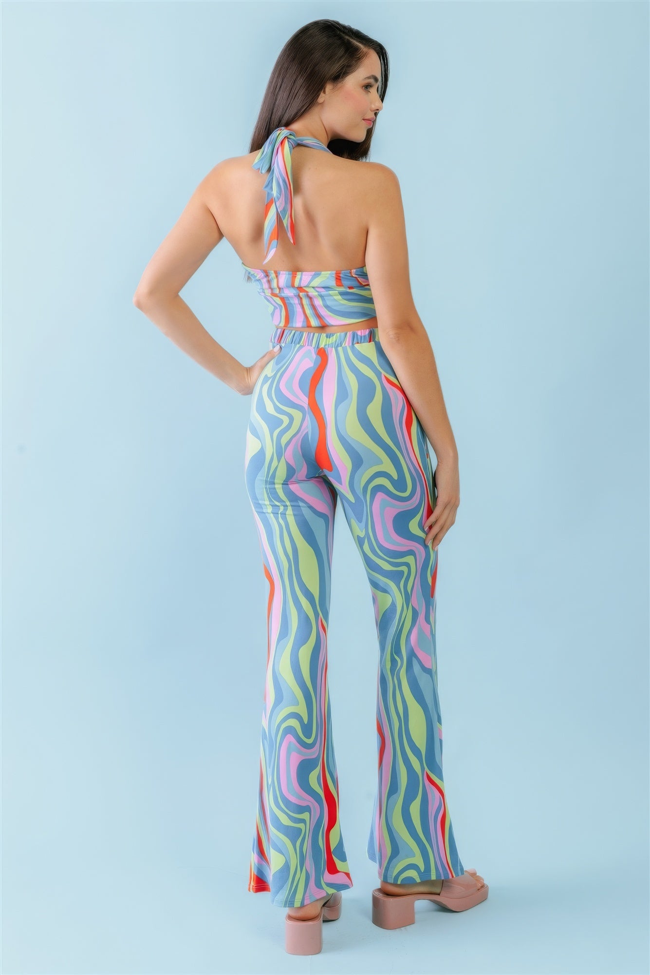 THE SAMI Multicolor Abstract Print Halter V-neck Ruched Open Back Crop Top & High Waist Pants Set