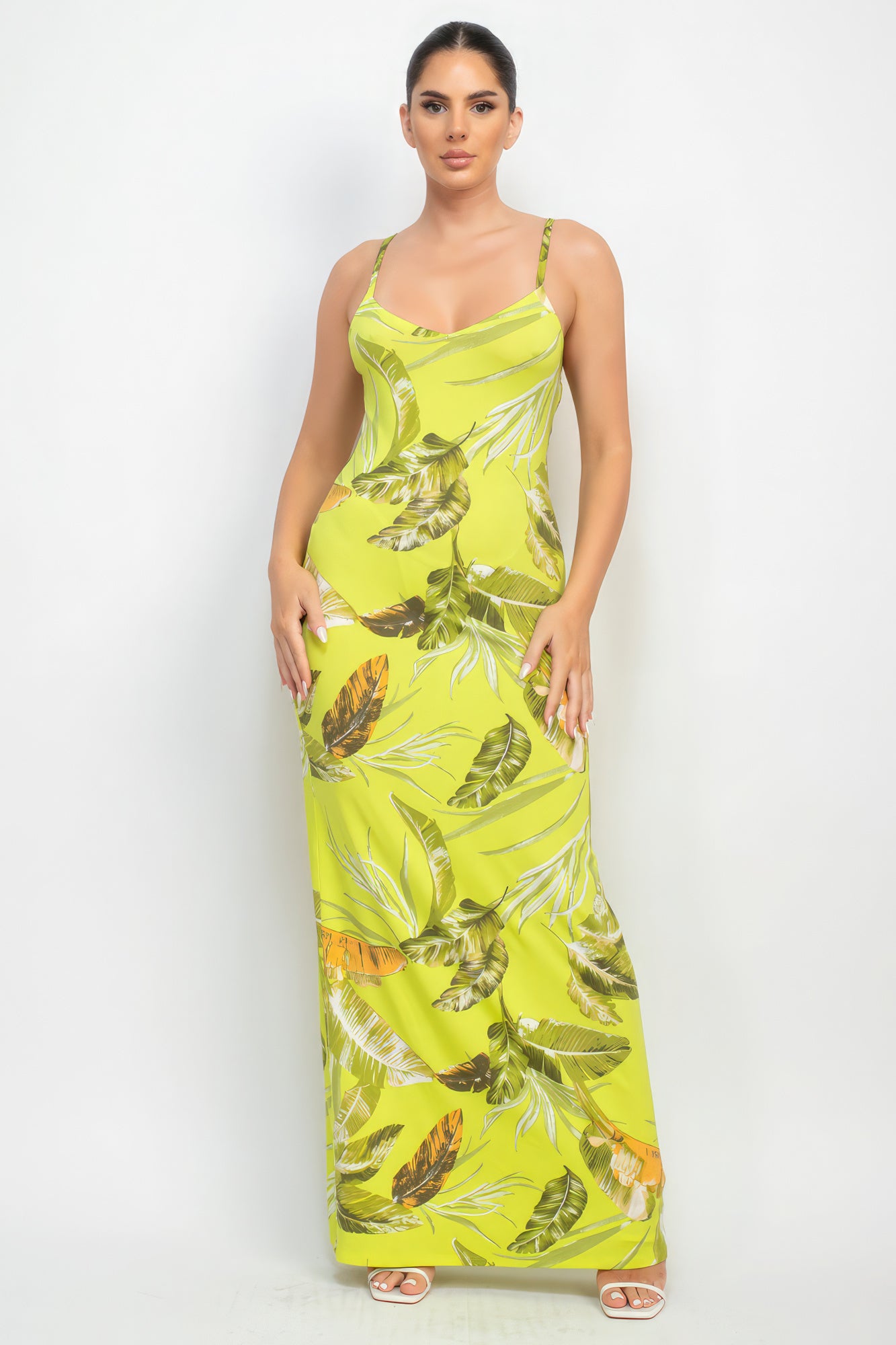THE CARIBE Scoop Tropical Print Maxi Dress